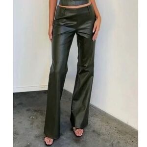 NWT Tiger Mist Low Rise Teddie Pant in Olive Green Faux Leather Size XXS